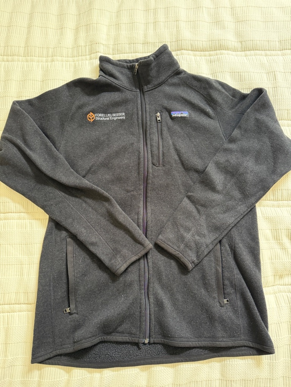 Patagonia Men’s Dark Gray Full-Zip Fleece Jacket